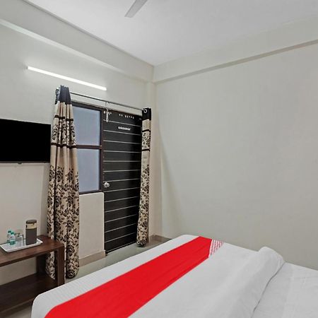 Hotel O Avs Hotel & Restaurant Noida Dış mekan fotoğraf