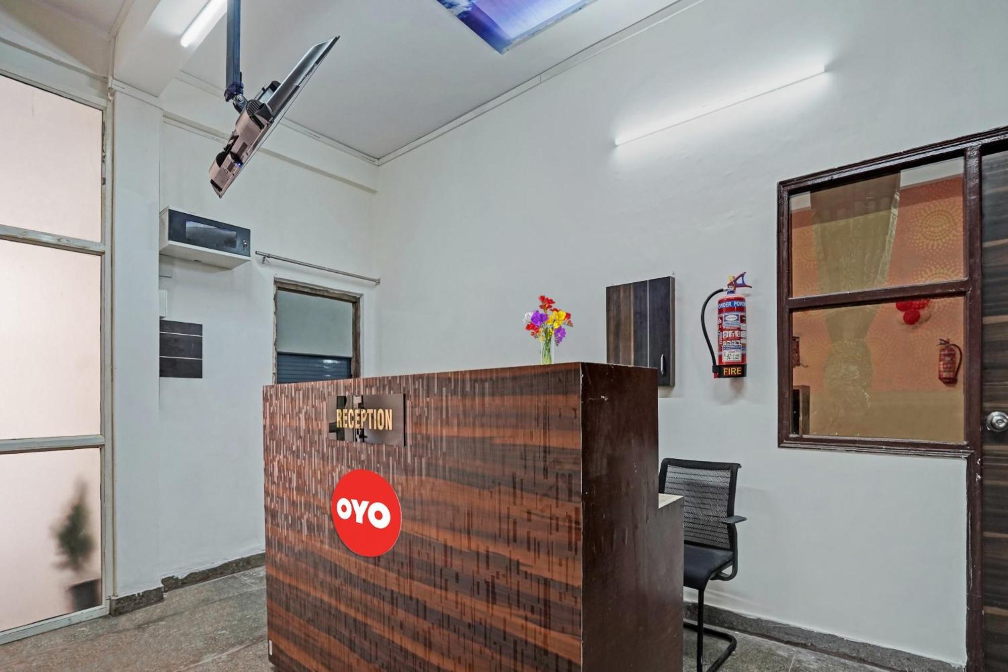 Hotel O Avs Hotel & Restaurant Noida Dış mekan fotoğraf