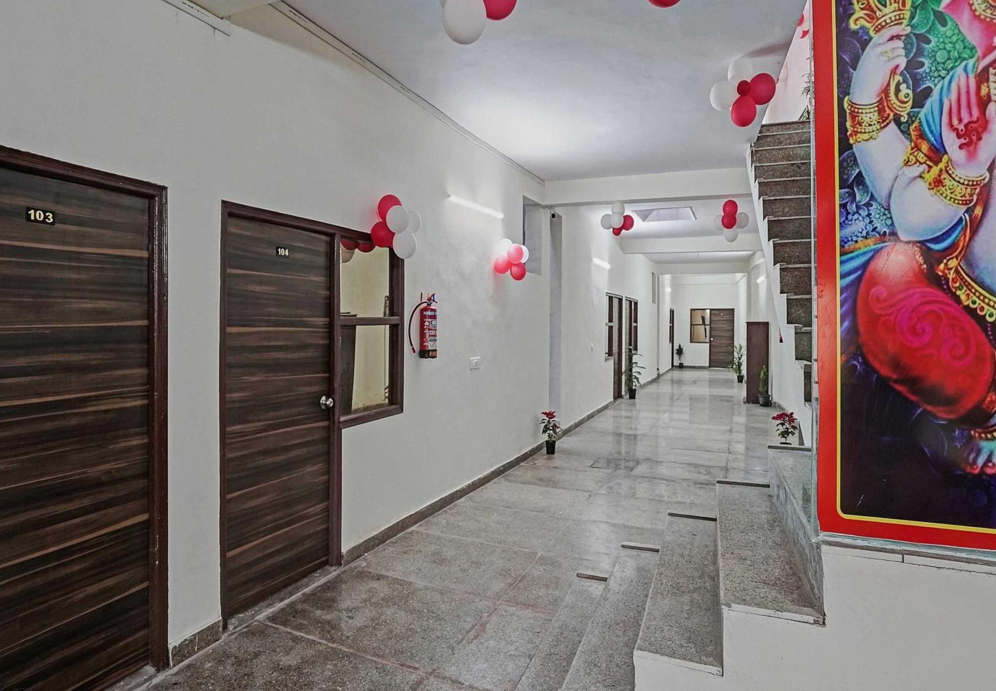 Hotel O Avs Hotel & Restaurant Noida Dış mekan fotoğraf