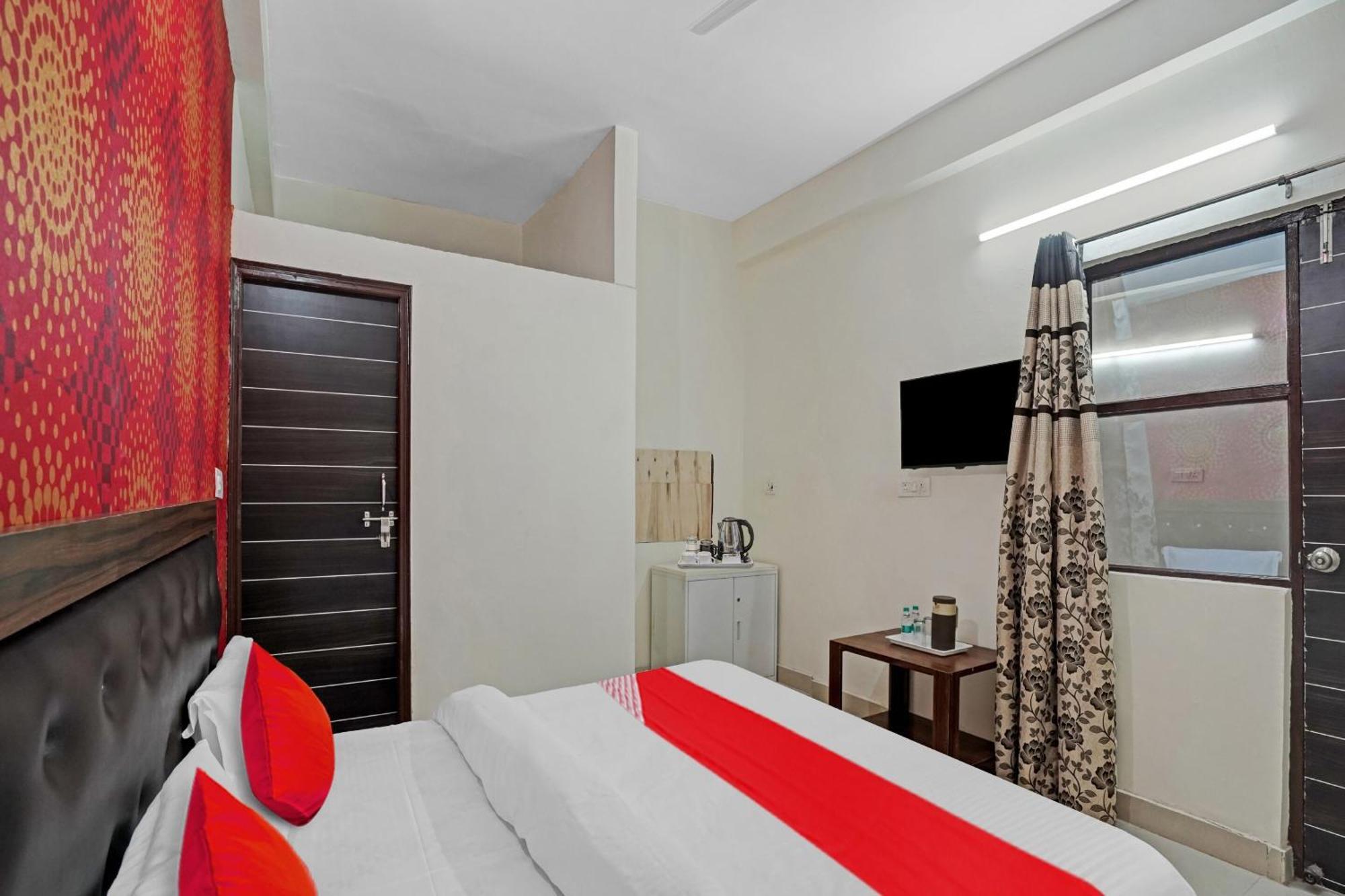 Hotel O Avs Hotel & Restaurant Noida Dış mekan fotoğraf